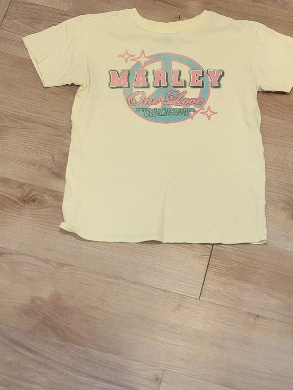 Marley One Love Yellow Graphic Size 7/10 (L) T-Shirt